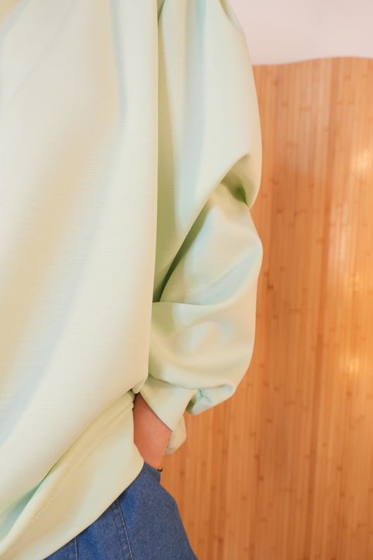 Nova Puff Sleeve Sweatshirt Spearmint  /10=